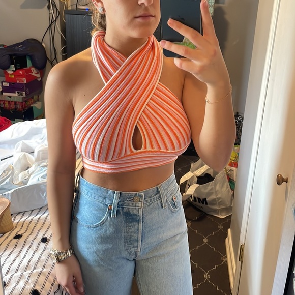 Halter top - Picture 2 of 4